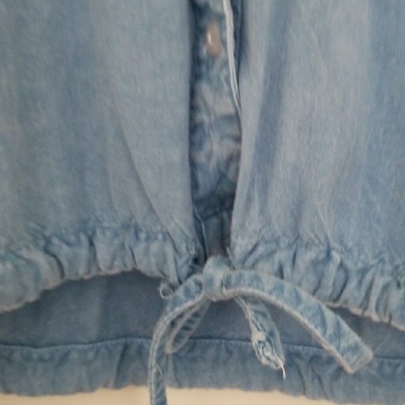 Top. - Picture 3 of 3